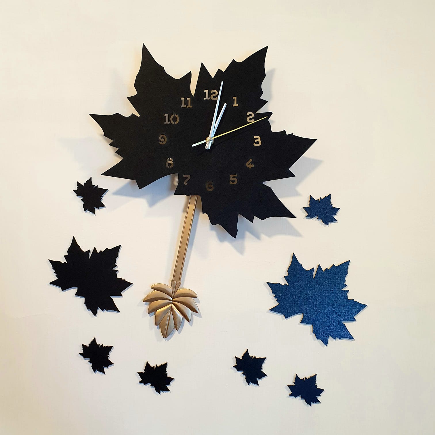 Black Maple Leaf Clock with Pendulum - PD 601